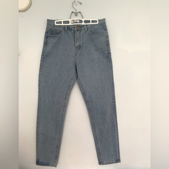 High waisted, top quality Evensleaves jeans. - Picture 2 of 3